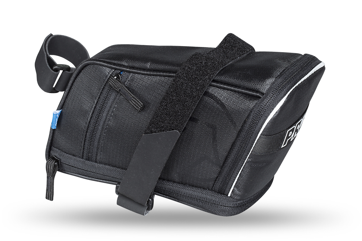 PRO podsedlová brašna MAXI PLUS, upevnění popruhem, 1,5-2l objem, černá